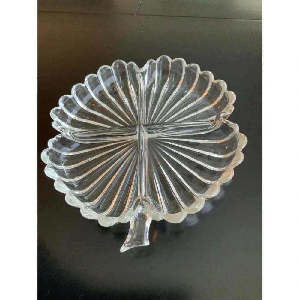 Vintage Clear Glass Four Leaf Clover Divided Relish Candy Serving Tray Dish 8.5